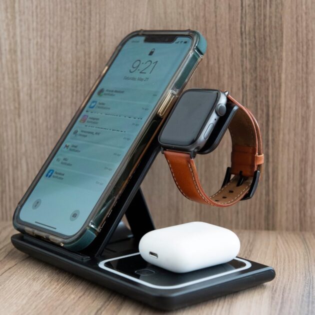 (3in-1Foldable Wireless Charging Station).